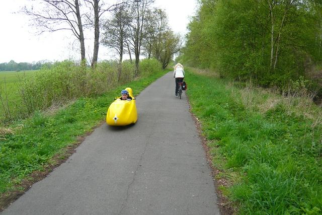 Seeverunde1 gelbes fahrzeug