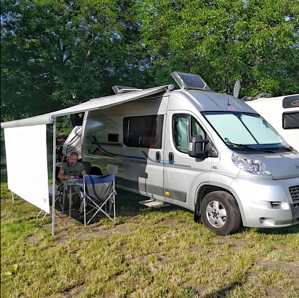 Sonnenschutz für die Camper-Van Markise